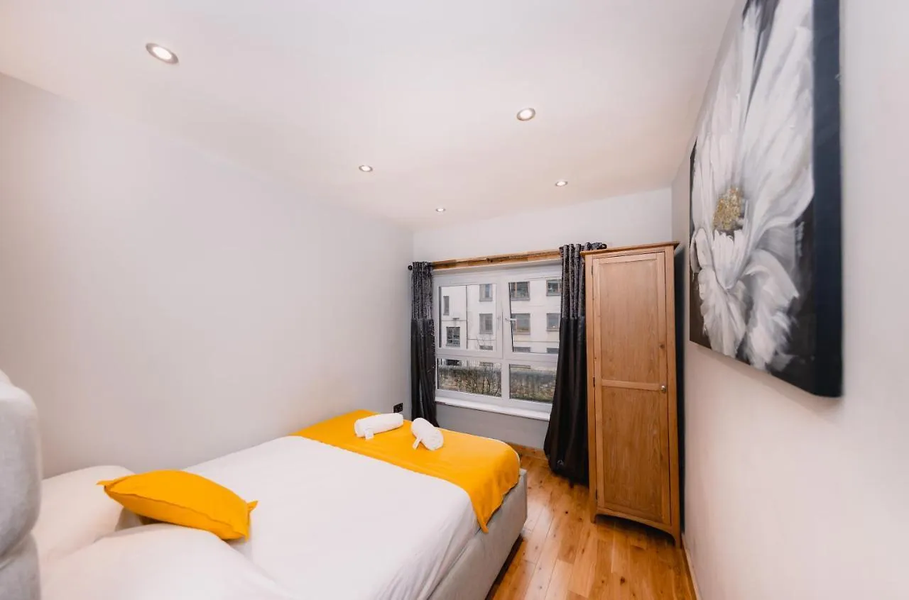Superb Luxury Quality Central Apartment On Canal 爱丁堡 0*,  英国