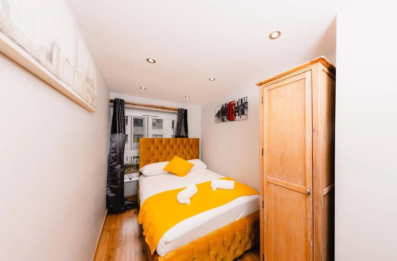 Superb Luxury Quality Central Apartment On Canal 爱丁堡 0*,