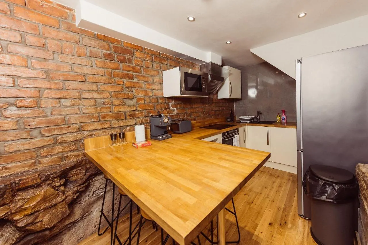 Superb Luxury Quality Central Apartment On Canal 爱丁堡